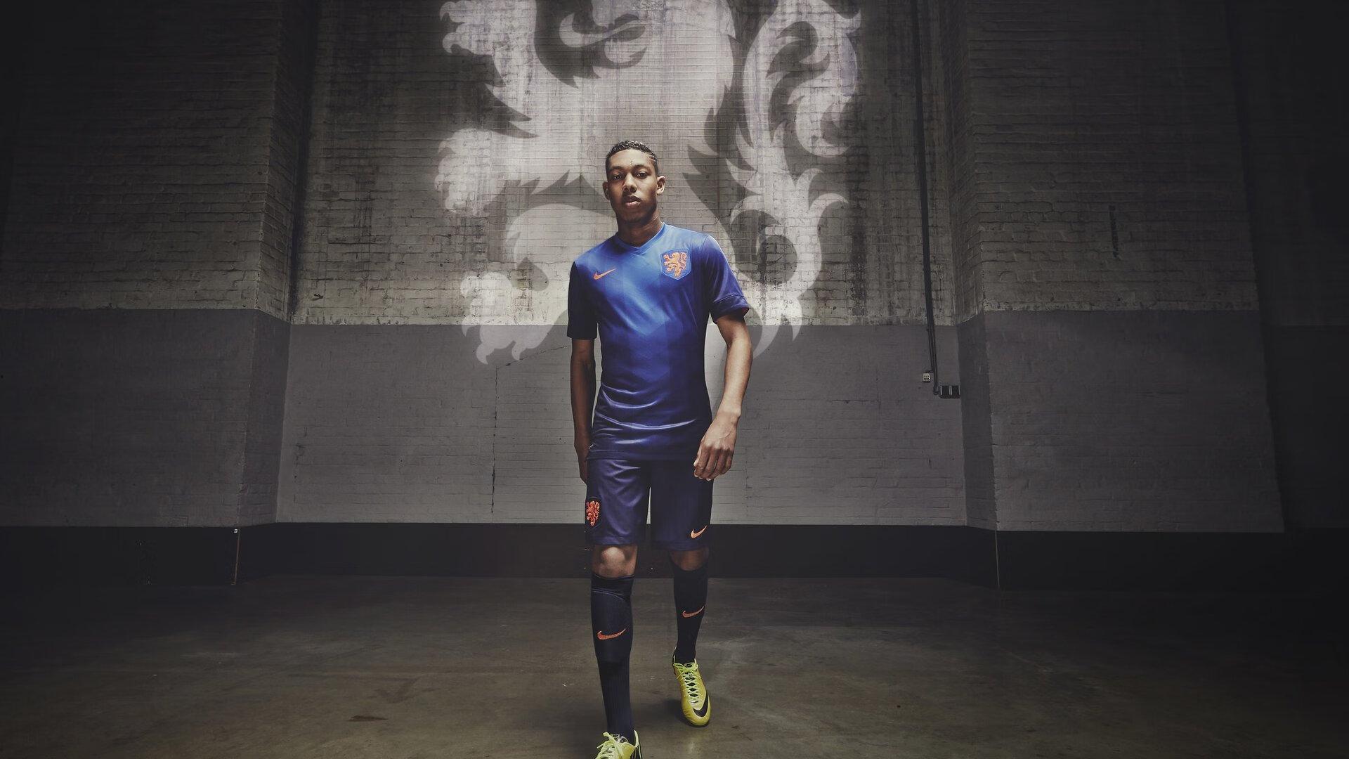 传奇谢幕，著名球星在感人退役仪式上告别绿茵场